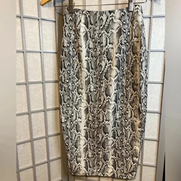 NWTs - Pretty Little Thing - Python animal print midi skirt with slit - US0 - Picture 1 of 4